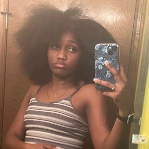 Meet your Posher, Denaja